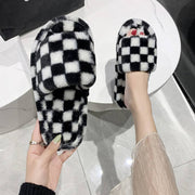 Checkerboard Pattern Fluffy Slippers