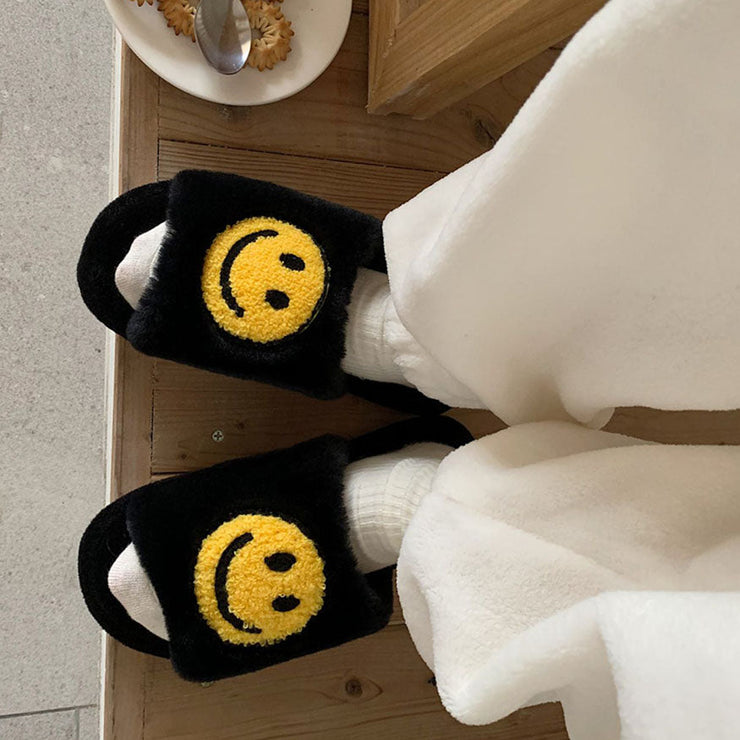 Smiley Pattern Fluffy Slippers