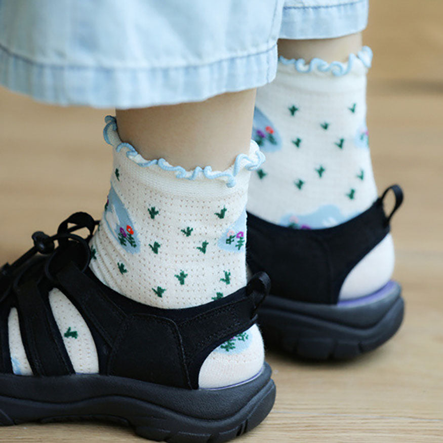 Lovely Pattern Mesh Lolita Socks