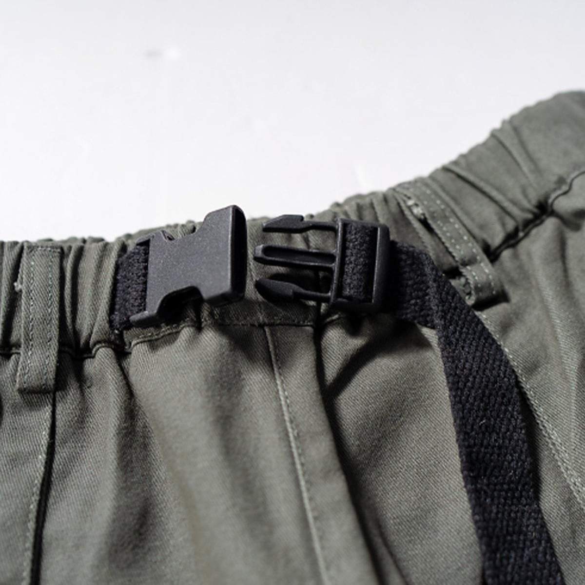Solid Color Multi-Pocket Cargo Shorts