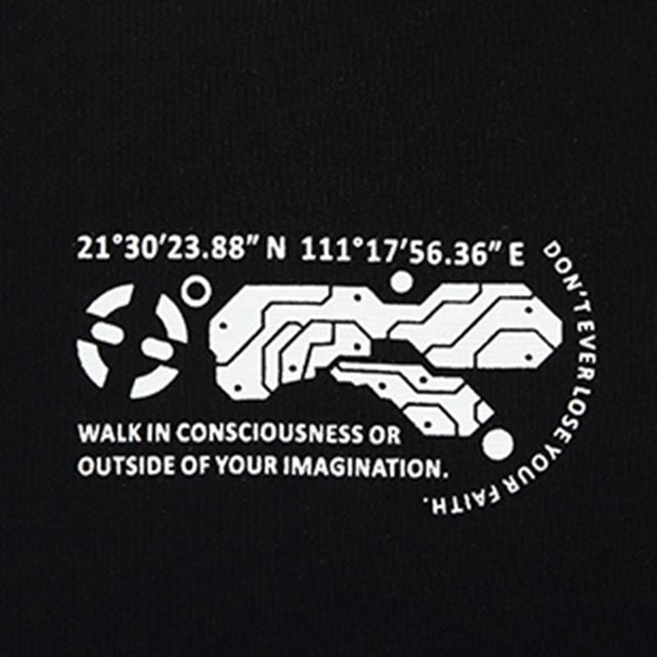 Three-dimensional Tech Graphic T-Shirt